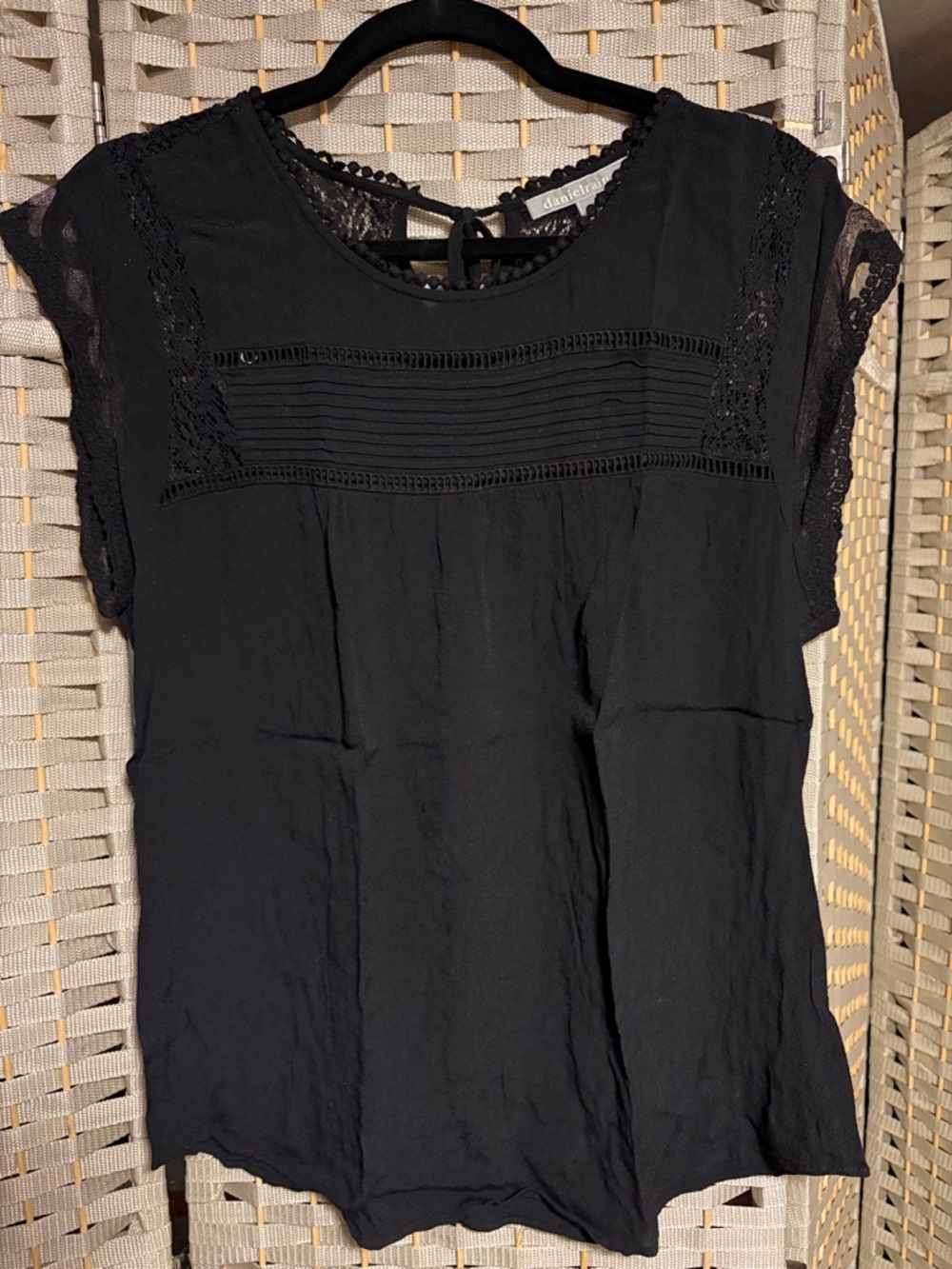 Daniel Rainn Black Lace-Trim Pintuck Cap Sleeve Blouse